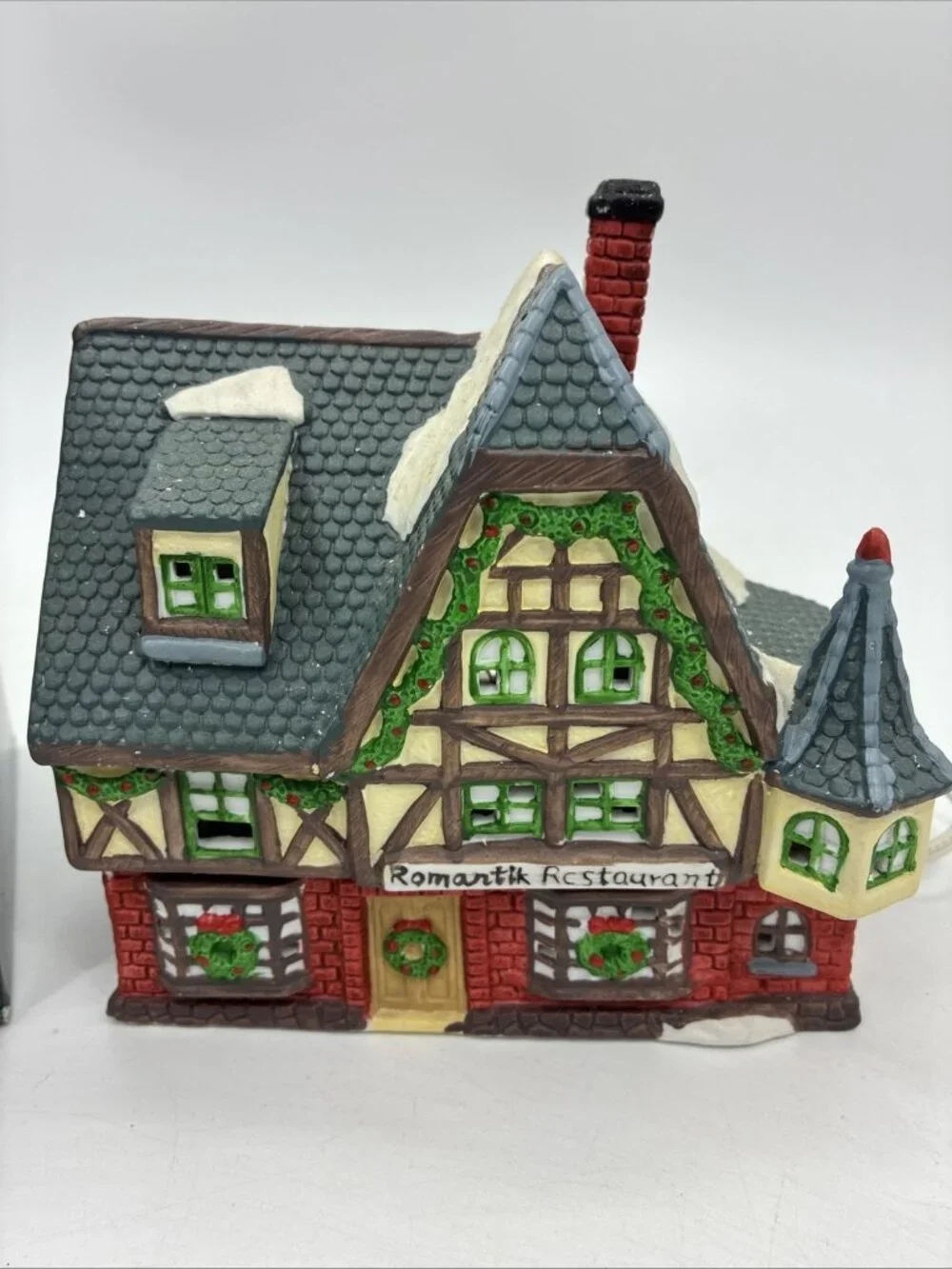 Dickens Keepsake Romantik Restaurant Lighted Porcelain Christmas Village House